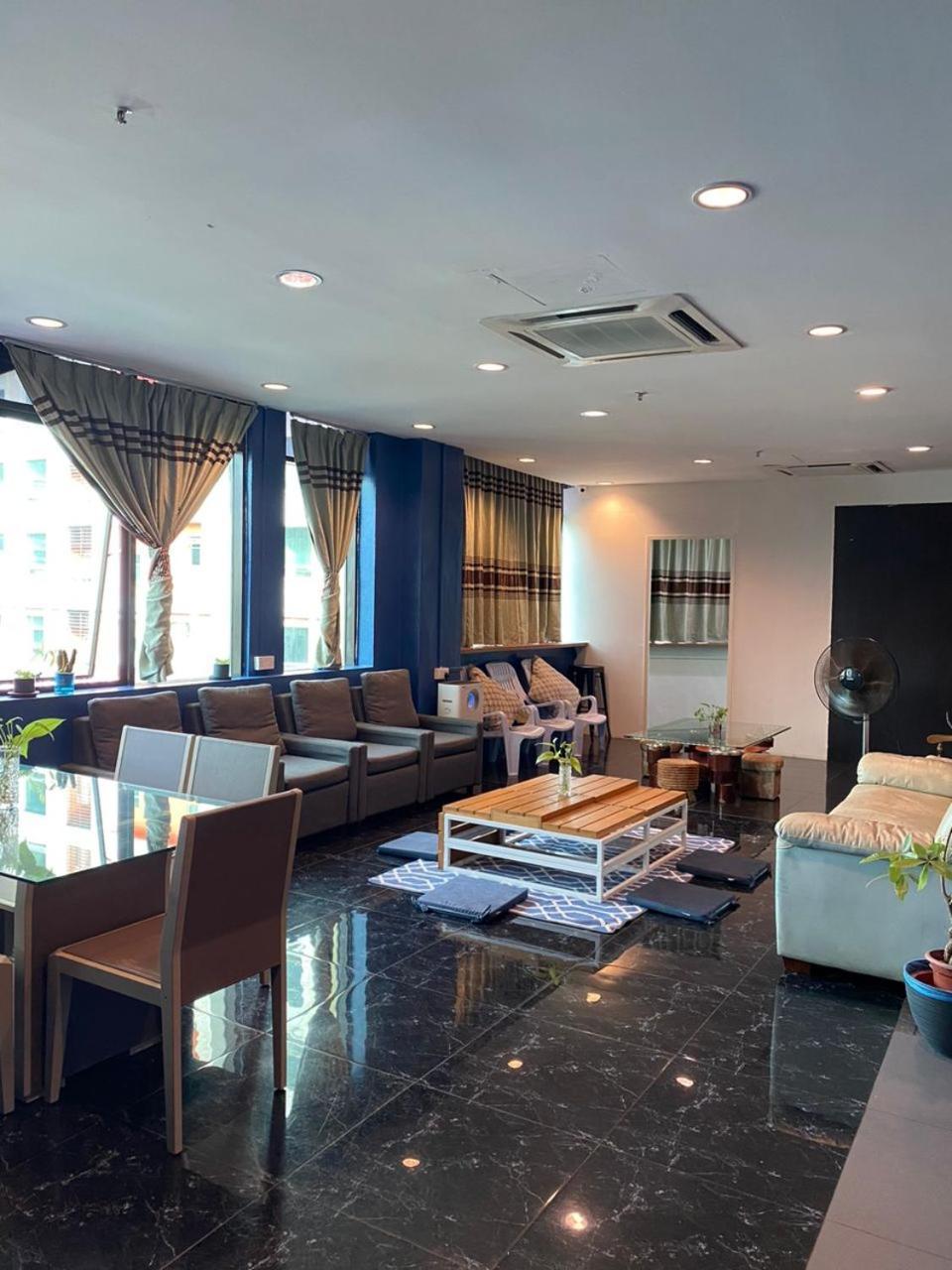 Capsule Inn Kota Kinabalu Ngoại thất bức ảnh